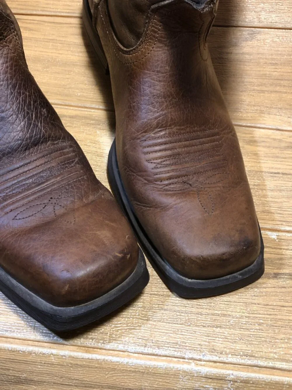 Ariat men cowboy western style brown leather boots, 13